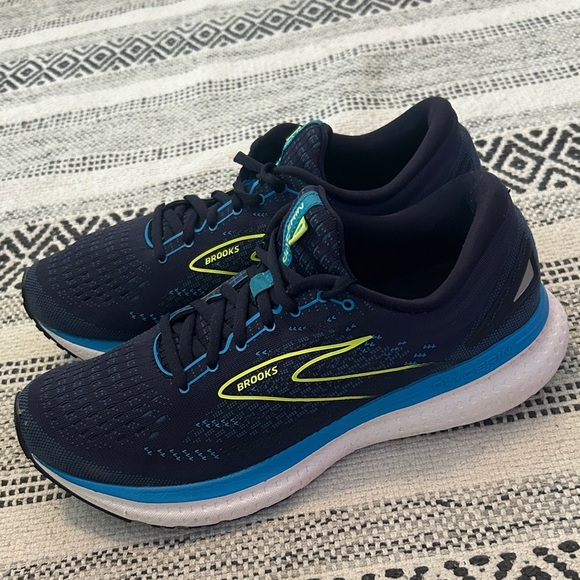 Brooks Men's Navy and Yellow Running Shoes - Picture 3 of 7